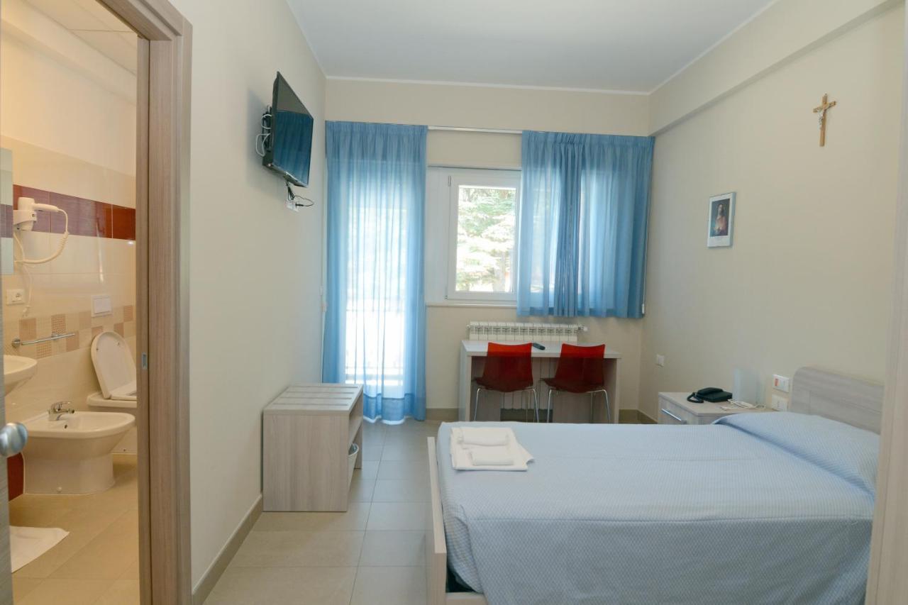 Casa Ospitalita San Giuseppe Bed & Breakfast LʼAquila Екстериор снимка