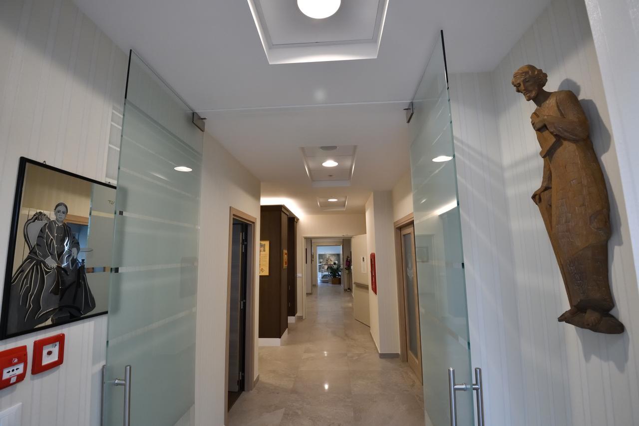 Casa Ospitalita San Giuseppe Bed & Breakfast LʼAquila Екстериор снимка